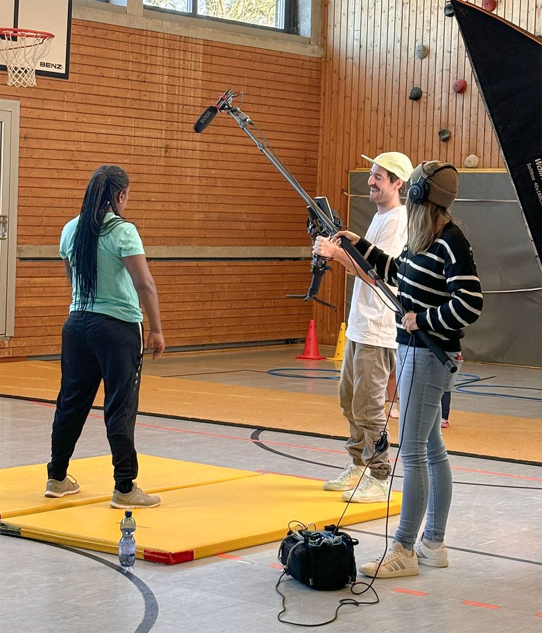 Dreh in einer Turnhalle